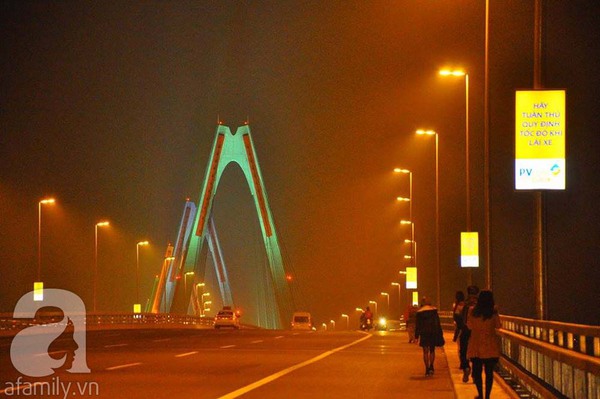 Pháo hoa rực sáng bầu trời chào đón năm mới Ất Mùi 2015 37 Pháo hoa rực sáng bầu trời chào đón năm mới Ất Mùi 2015 37