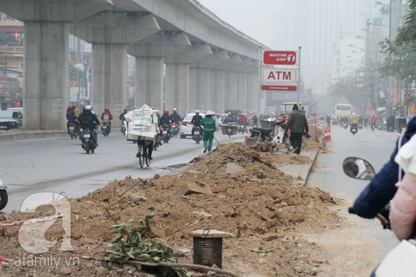Chặt hết cây cổ thụ, nhiều người qua đường Nguyễn Trãi - Trần Phú tưởng bị lạc 6