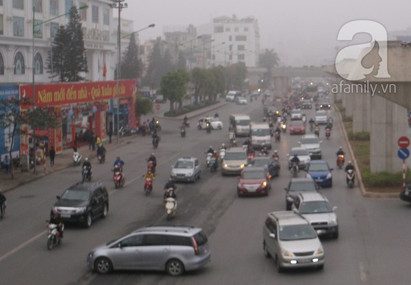 Sáng nay, nhiều tòa nhà ở Hà Nội 