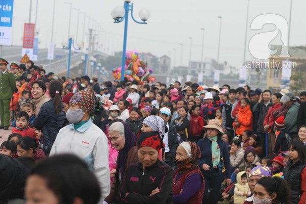 Khánh thành Cầu Nhật Tân và đường Võ Nguyên Giáp, người dân nô nức tham dự 16