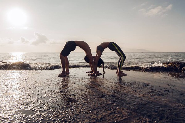 cặp đôi yoga