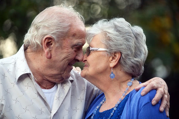 Cụ ông 94 tuổi cưới cụ bà 79 tuổi sau tình yêu “sét đánh” 1