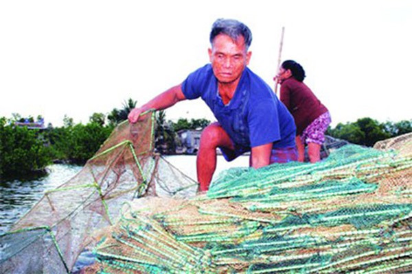 Dị nhân Việt: Bắt cá bằng tai, ăn hoa thay cơm, nhai thủy tinh như kẹo 2