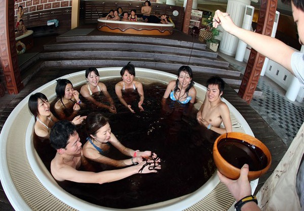5 kiểu tắm kì lạ tại Nhật Bản ít ai biết đến 7
