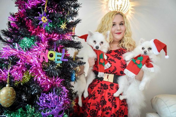 Cô gái dành 70 triệu mua quà Giáng sinh cho chó 2