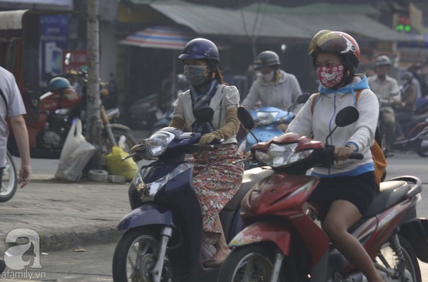 Người Sài Gòn khoác áo ấm những ngày se lạnh 6 Người Sài Gòn khoác áo ấm những ngày se lạnh 6