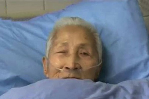 Cụ bà 94 tuổi người Trung Quốc chỉ nói tiếng Anh khi tỉnh dậy sau đột quỵ 1