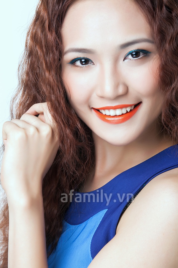 Trang điểm rực rỡ đón Giáng Sinh Sài Gòn 5