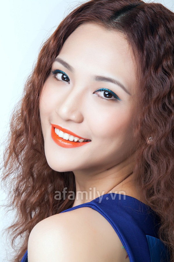 Trang điểm rực rỡ đón Giáng Sinh Sài Gòn 3