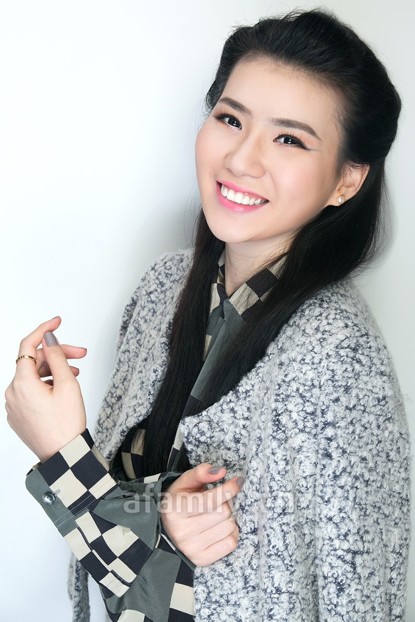Hướng dẫn trang điểm nhẹ nh&agrave;ng cho n&agrave;ng m&aacute; 