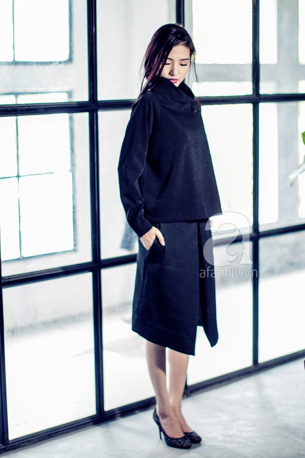 Những set đồ công sở gam màu đen quyến rũ và thời thượng 3 Những set đồ công sở gam màu đen quyến rũ và thời thượng 3