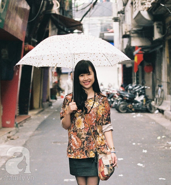 Ngắm street style thanh lịch và tươi tắn của các quý cô Hà Thành 9