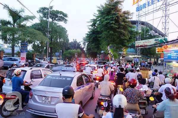 to-chuc-trung-thu-giua-duong