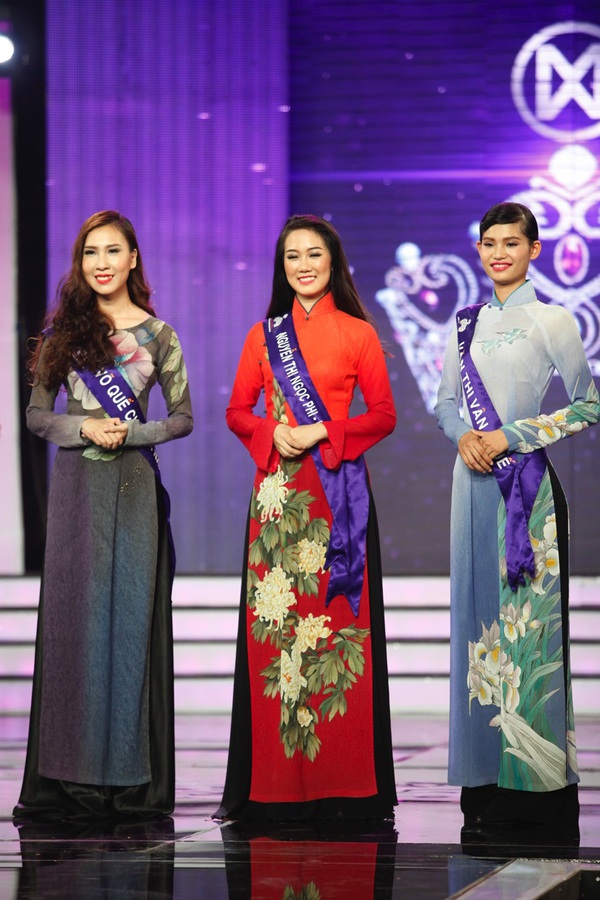 Trương Ngọc &Aacute;nh đưa con g&aacute;i đi chấm thi nhan sắc 25