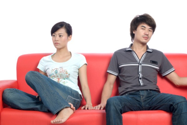 Bạn g&aacute;i "hai l&ograve;ng" 1