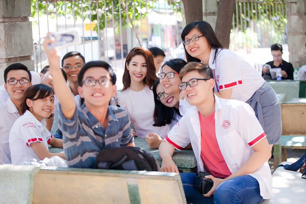 Diễm My 9X