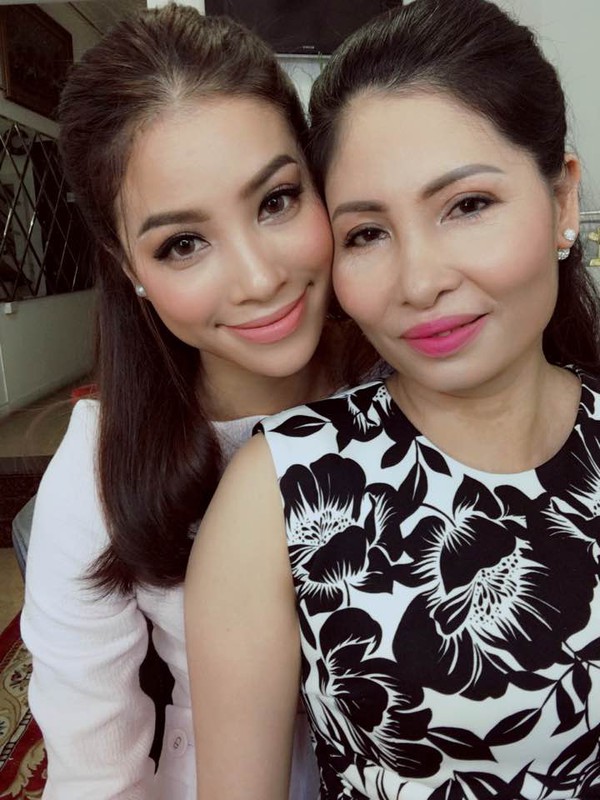 Phạm Hương