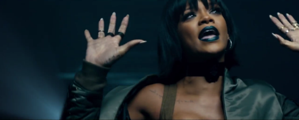 Rihanna, Eminem tung MV 