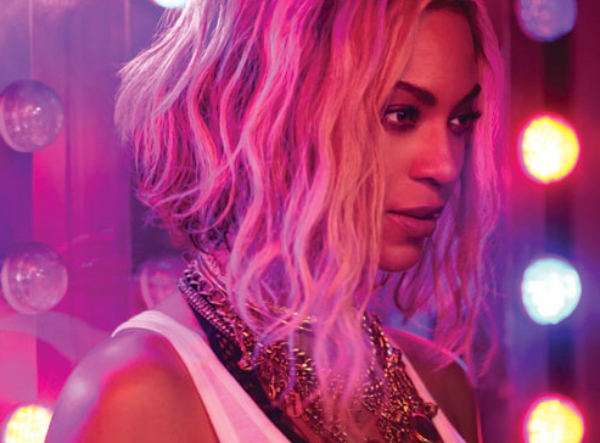 Beyonce bất ngờ tung album 