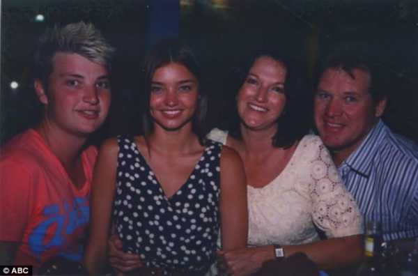 Miranda Kerr suy sụp vì Orlando Bloom có tình mới 6 Miranda Kerr suy sụp vì Orlando Bloom có tình mới 6