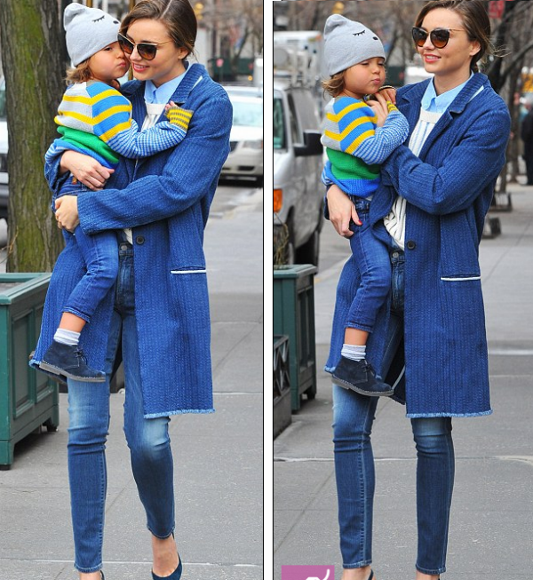 Bé Flynn nghịch ngợm trong vòng tay Miranda Kerr 4