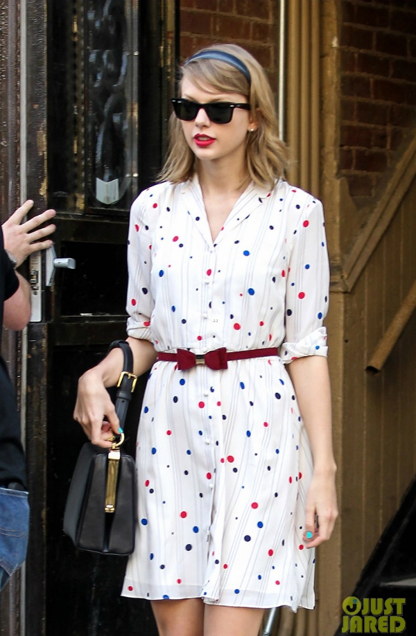 Taylor Swift và Selena Gomez trên Taylor Swift và Selena Gomez trên