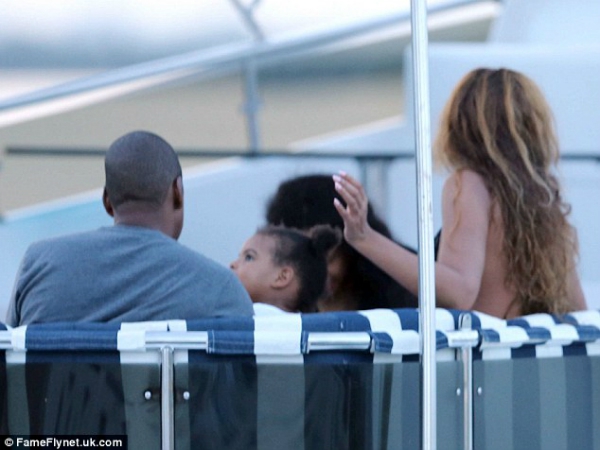 Gia đình Beyoncé nghỉ dưỡng cuối tuần trên du thuyền đắt tiền 5