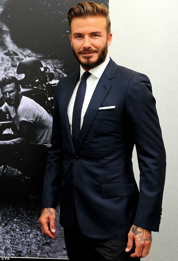 David Beckham thử sống kiểu 