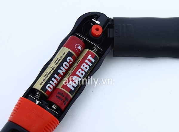 Lược chải t&oacute;c điện tử massage 6