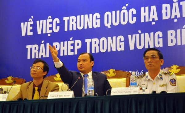 Tàu Trung Quốc đâm rách tàu cảnh sát biển Việt Nam 1