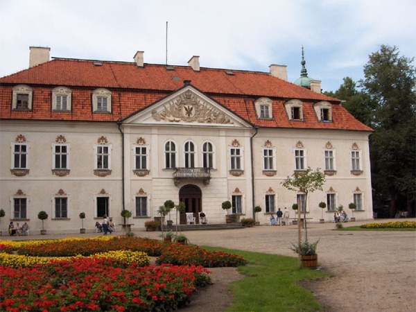 Ghé thăm những cung điện tuyệt đẹp của đất nước Ba Lan 1