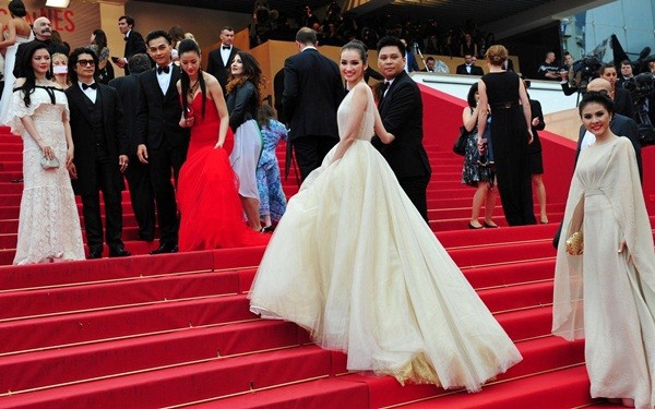 Thời trang sao Việt tại thảm đỏ Cannes 2013 