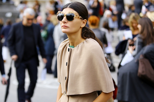 20 c&aacute;ch biến ho&aacute; mới lạ chỉ với 1 chiếc trench coat 1