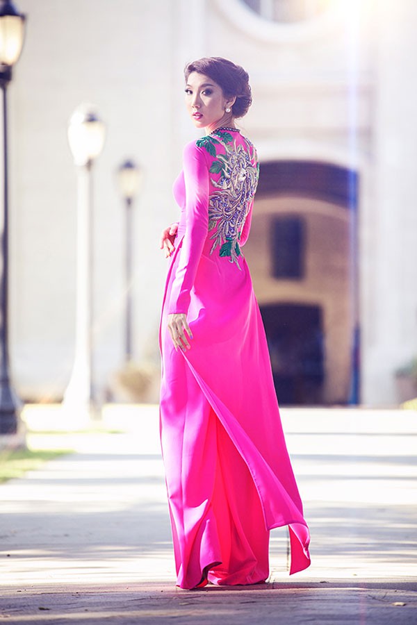 30 bộ áo dài đẹp mê mẩn của kiều nữ Việt trong 1 năm qua 13