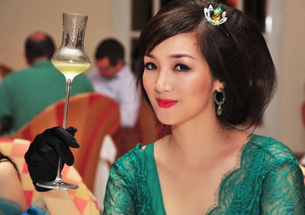 Những lỗi thời trang sao Việt tuổi trung niên hay mắc phải 27