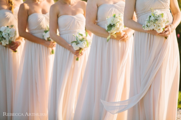 Chọn váy phù dâu dáng dài cho đám cưới thêm lãng mạn 5