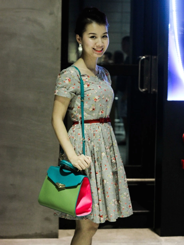 Street style bắt mắt ng&agrave;y cuối tuần của ph&aacute;i đẹp H&agrave; Th&agrave;nh 3