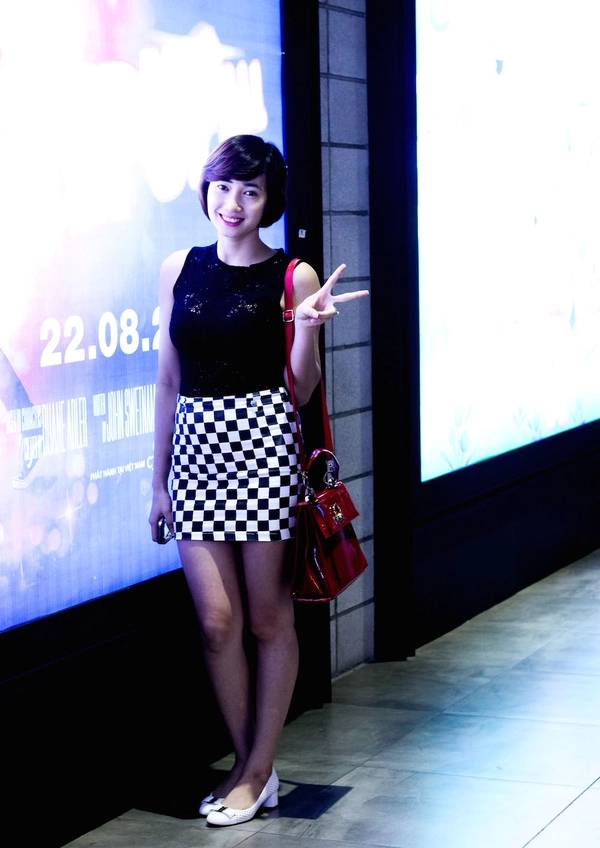 Street style bắt mắt ng&agrave;y cuối tuần của ph&aacute;i đẹp H&agrave; Th&agrave;nh 12