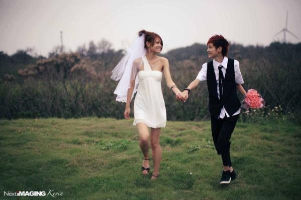 Bộ ảnh cưới gây sốt của cặp đôi đồng tính người Châu Á 5