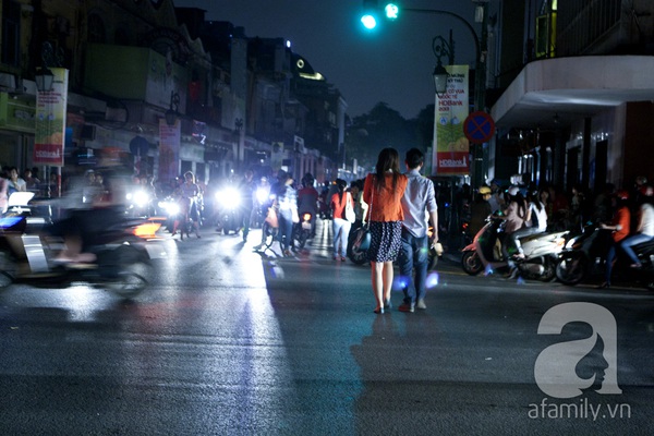 Thủ đô Hà Nội thật khác khi tắt đèn hưởng ứng giờ Trái Đất  4