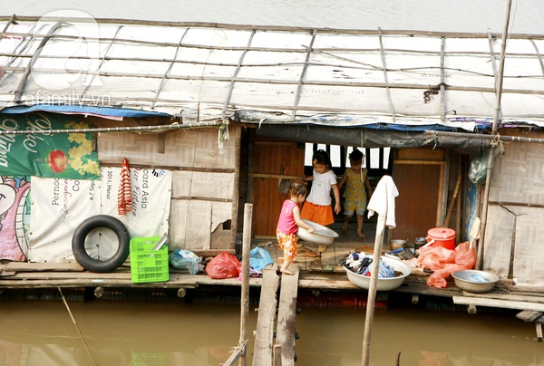 Một ngày của những đứa trẻ hiếu động ở 