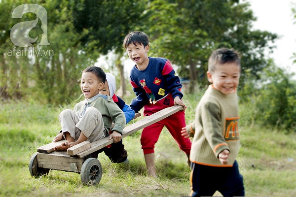 Một ngày của những đứa trẻ hiếu động ở 