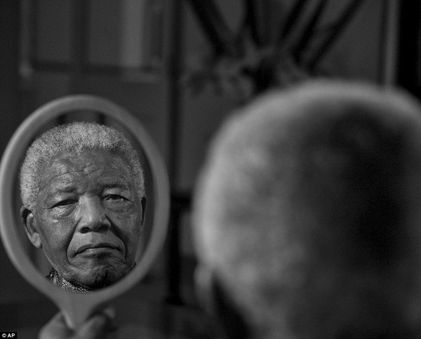 30 bức ảnh truyền cảm hứng nhất về cuộc đời Nelson Mandela 27