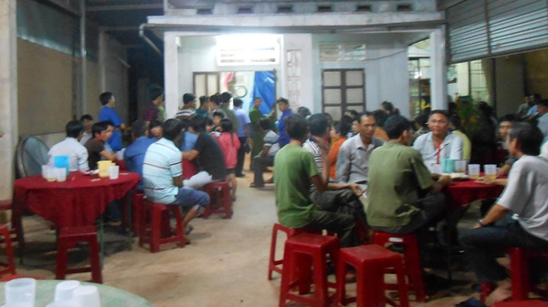 Sập mái nhà đang xây, con chết thảm, mẹ bị thương nặng 1 Sập mái nhà đang xây, con chết thảm, mẹ bị thương nặng 1
