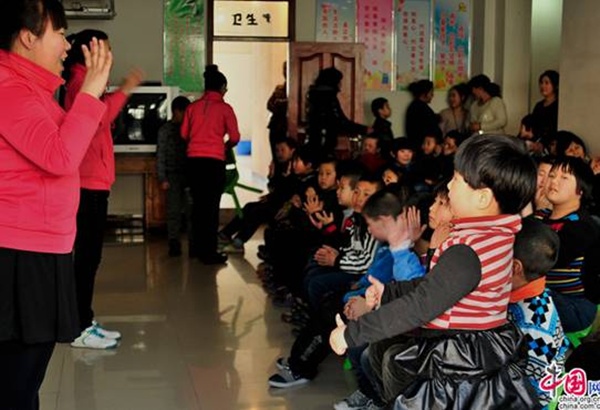 Sâu bên trong một trường dành cho trẻ tự kỷ ở Trung Quốc 9