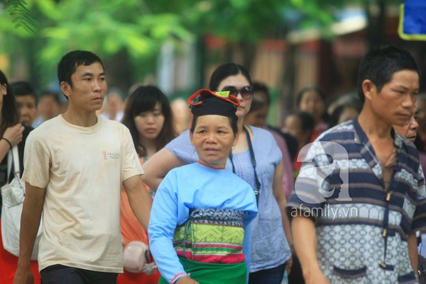 X&uacute;c động t&igrave;nh cảm của những người con trong ng&agrave;y sinh nhật B&aacute;c 1