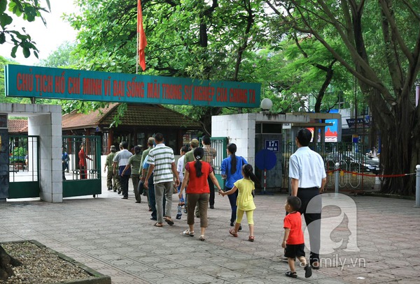 X&uacute;c động t&igrave;nh cảm của những người con trong ng&agrave;y sinh nhật B&aacute;c 4
