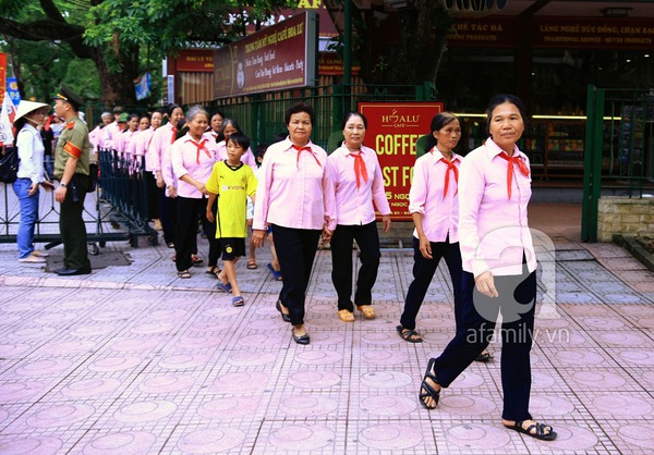 Xúc động tình cảm của những người con trong ngày sinh nhật Bác 5