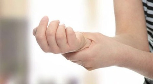 Phòng tránh đau nhức chân tay khi thời tiết chuyển mùa 1 Phòng tránh đau nhức chân tay khi thời tiết chuyển mùa 1