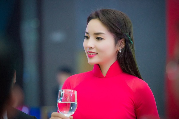 Qu&aacute; tr&igrave;nh giảm c&acirc;n của hoa hậu Kỳ Duy&ecirc;n 